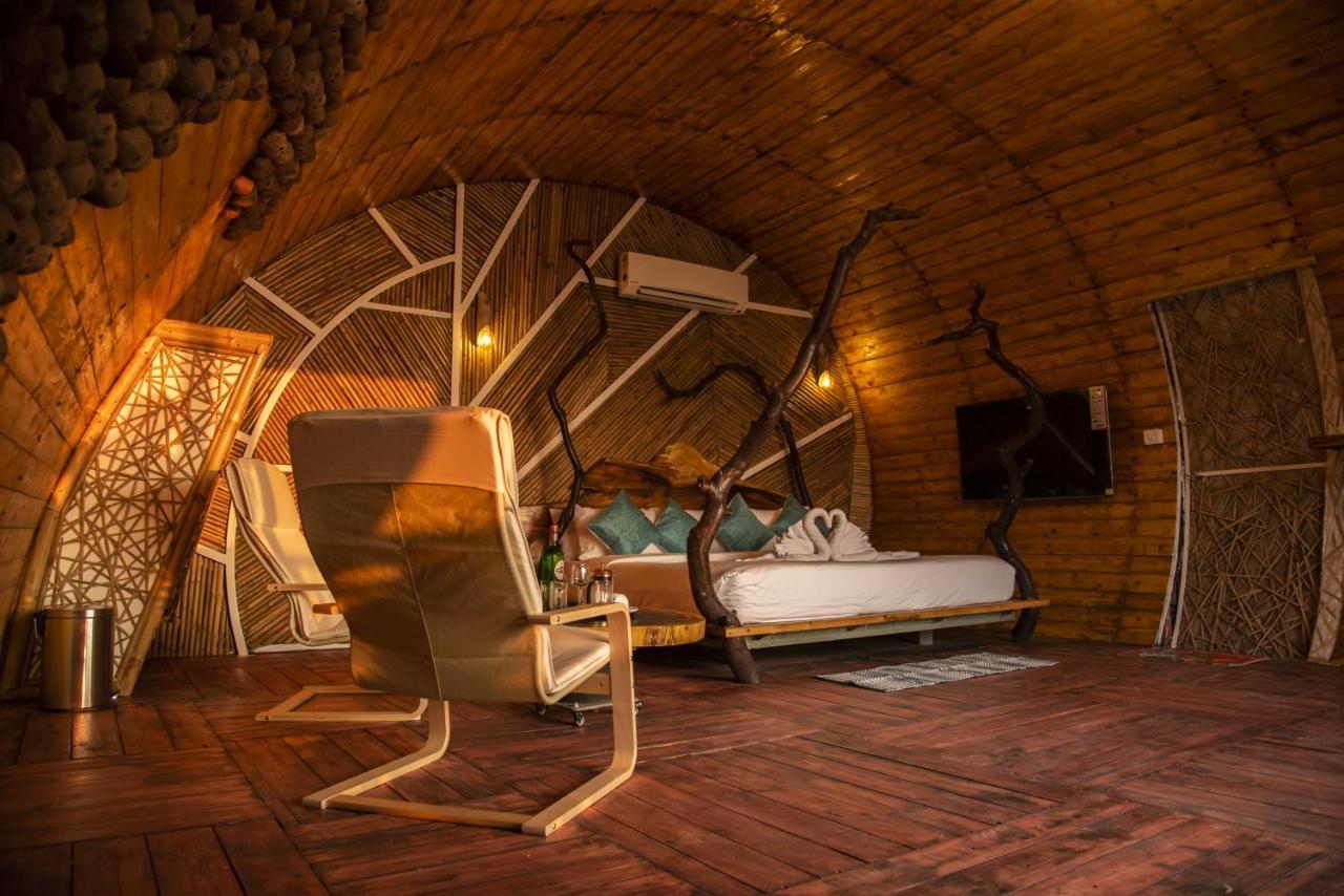 Obrigado By Craftels Hotel Canaguinim Bagian luar foto