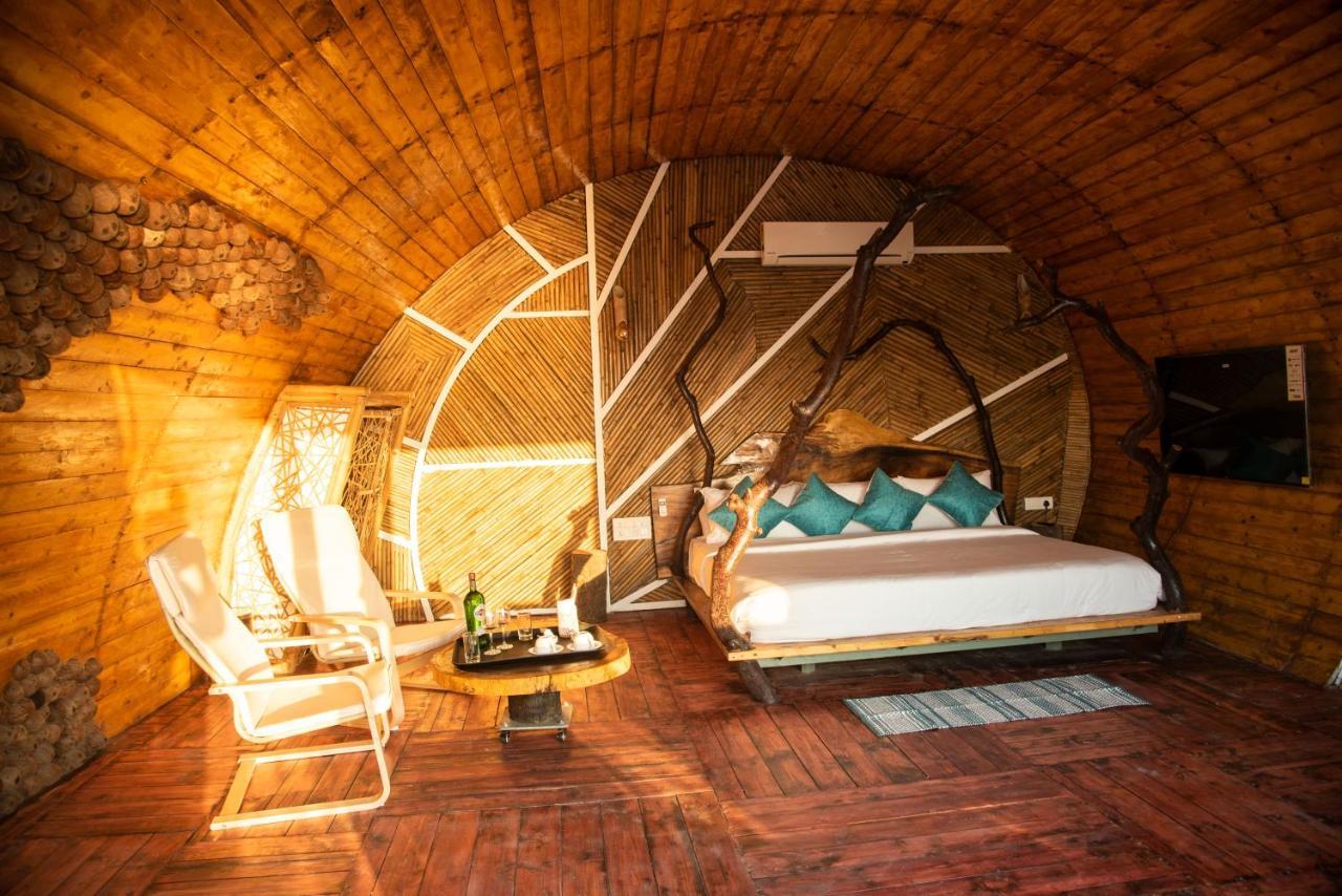 Obrigado By Craftels Hotel Canaguinim Bagian luar foto
