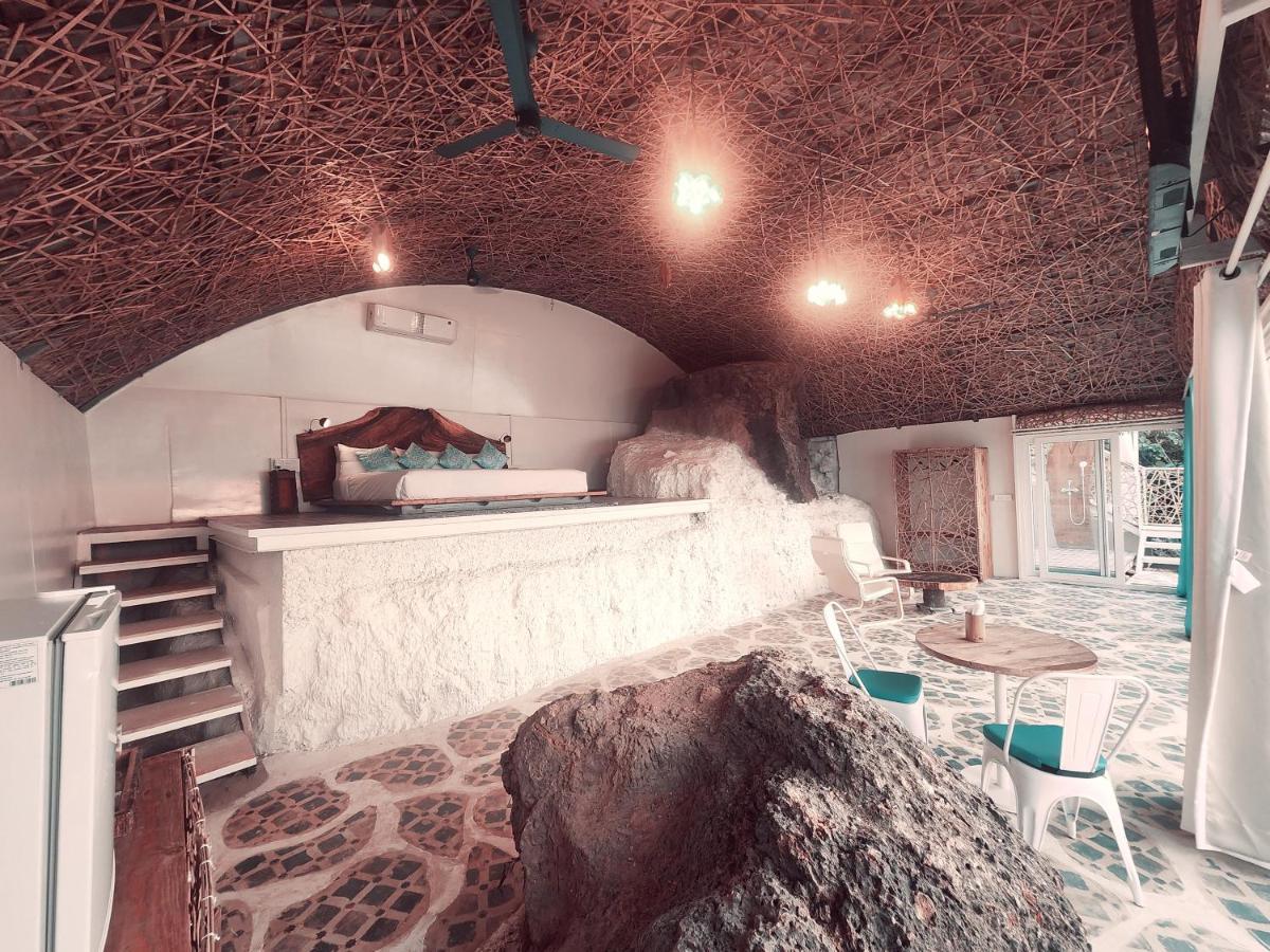 Obrigado By Craftels Hotel Canaguinim Bagian luar foto