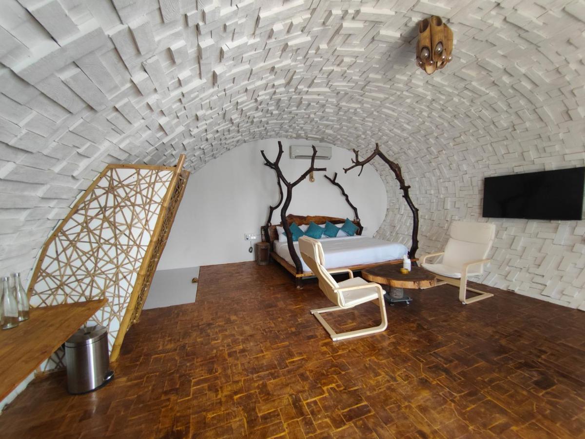 Obrigado By Craftels Hotel Canaguinim Bagian luar foto