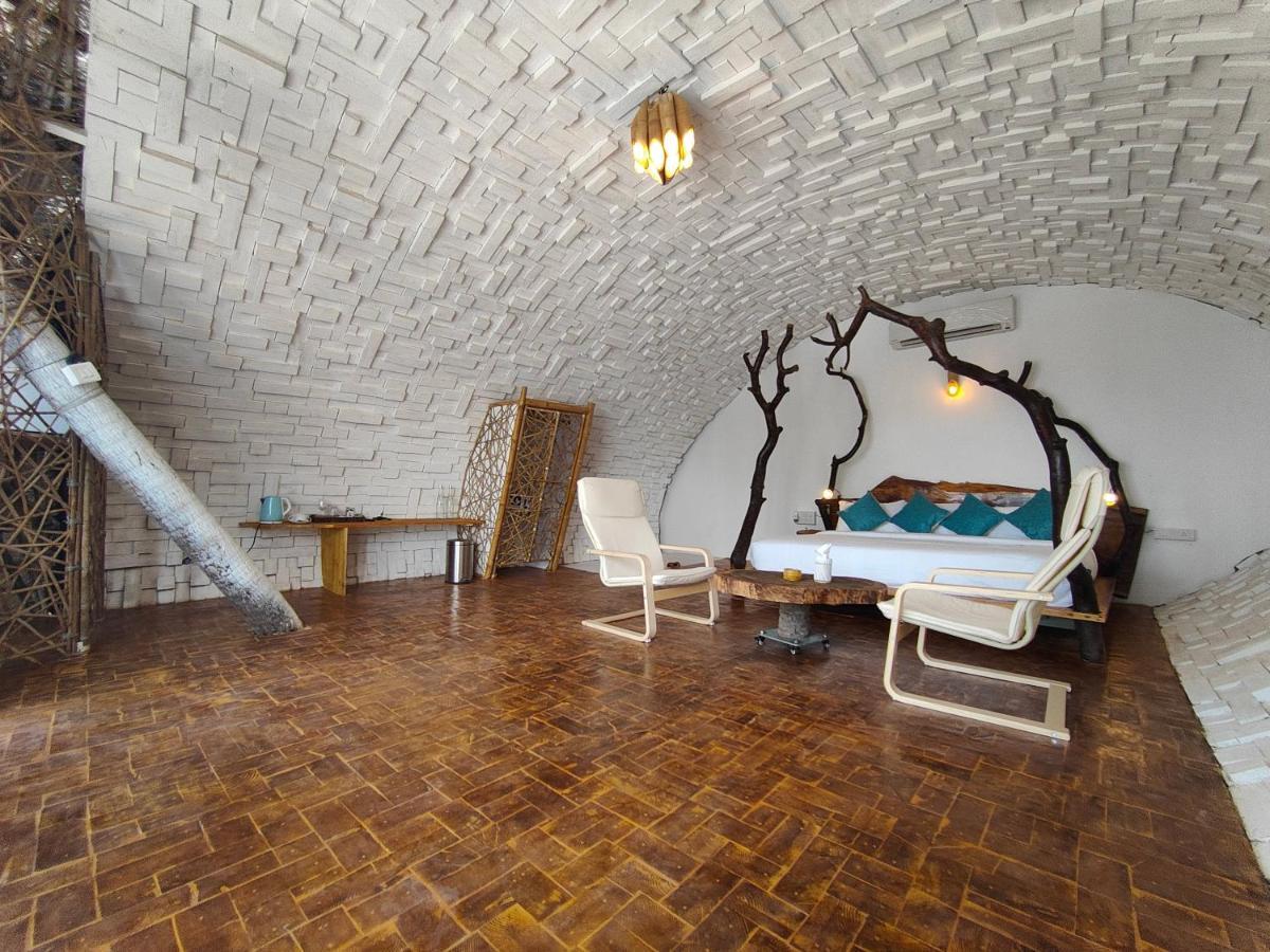 Obrigado By Craftels Hotel Canaguinim Bagian luar foto