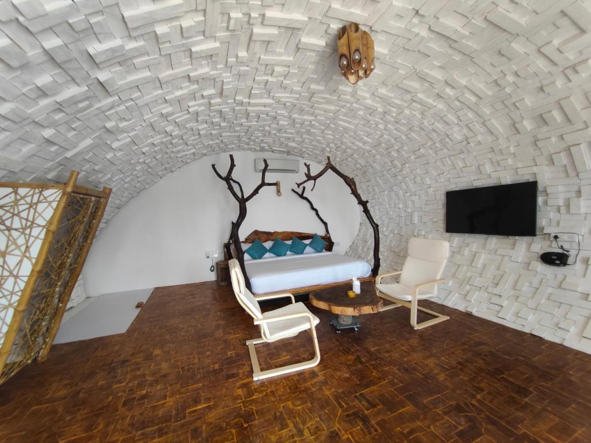 Obrigado By Craftels Hotel Canaguinim Bagian luar foto