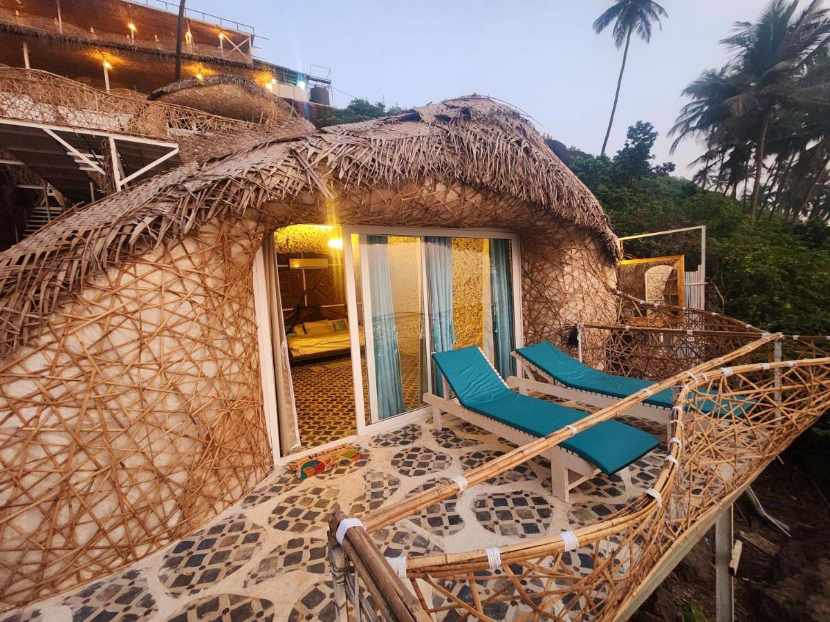 Obrigado By Craftels Hotel Canaguinim Bagian luar foto