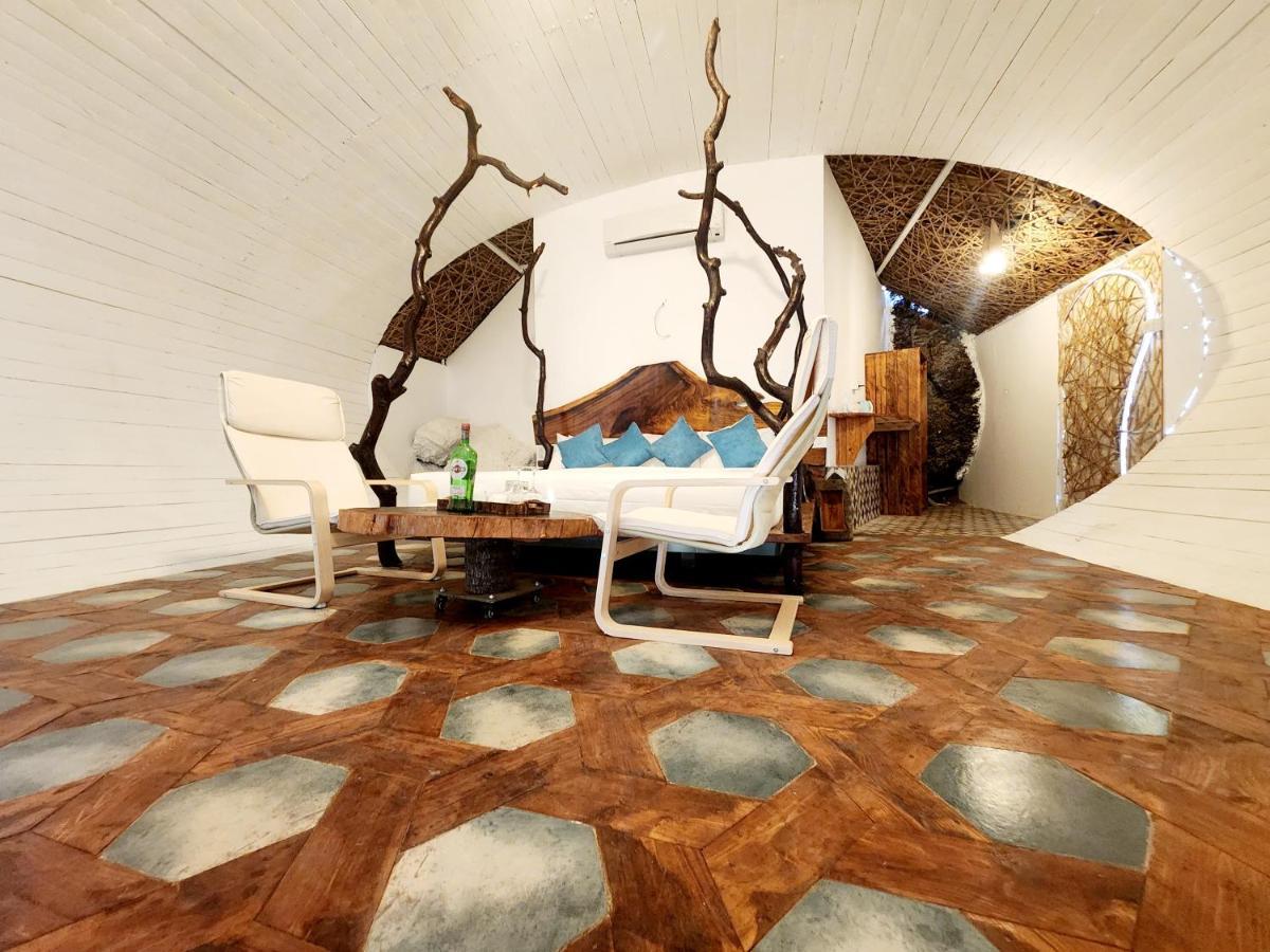Obrigado By Craftels Hotel Canaguinim Bagian luar foto