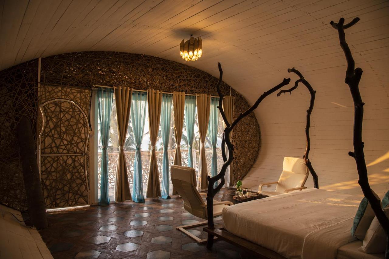 Obrigado By Craftels Hotel Canaguinim Bagian luar foto